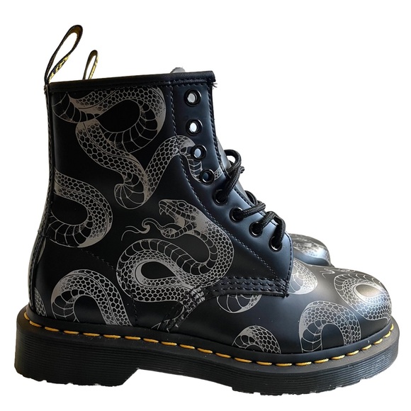 DR MARTEN 1460 Serpent Print Black Leather Lace Up Boots Size 6 Womens Like New - Picture 3 of 14